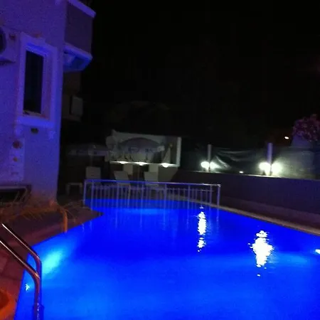 Hotel My Way 2*