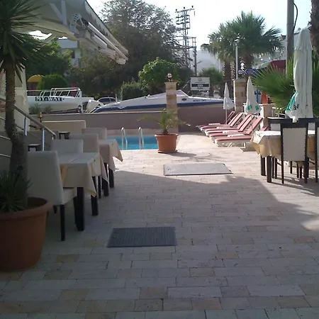 My Way Hotel